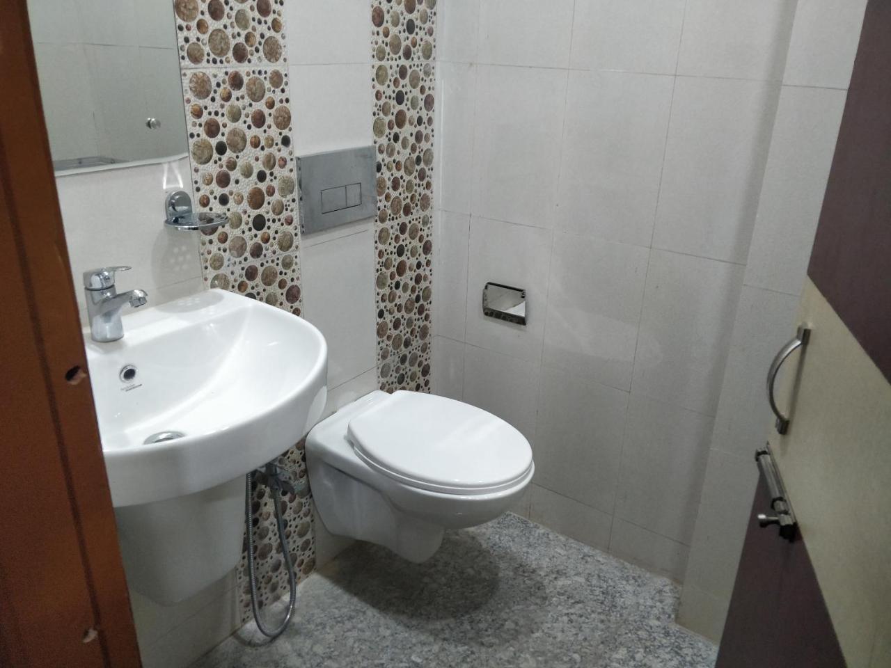 Oyo 16871 Anant Home Stay شيلونغ المظهر الخارجي الصورة